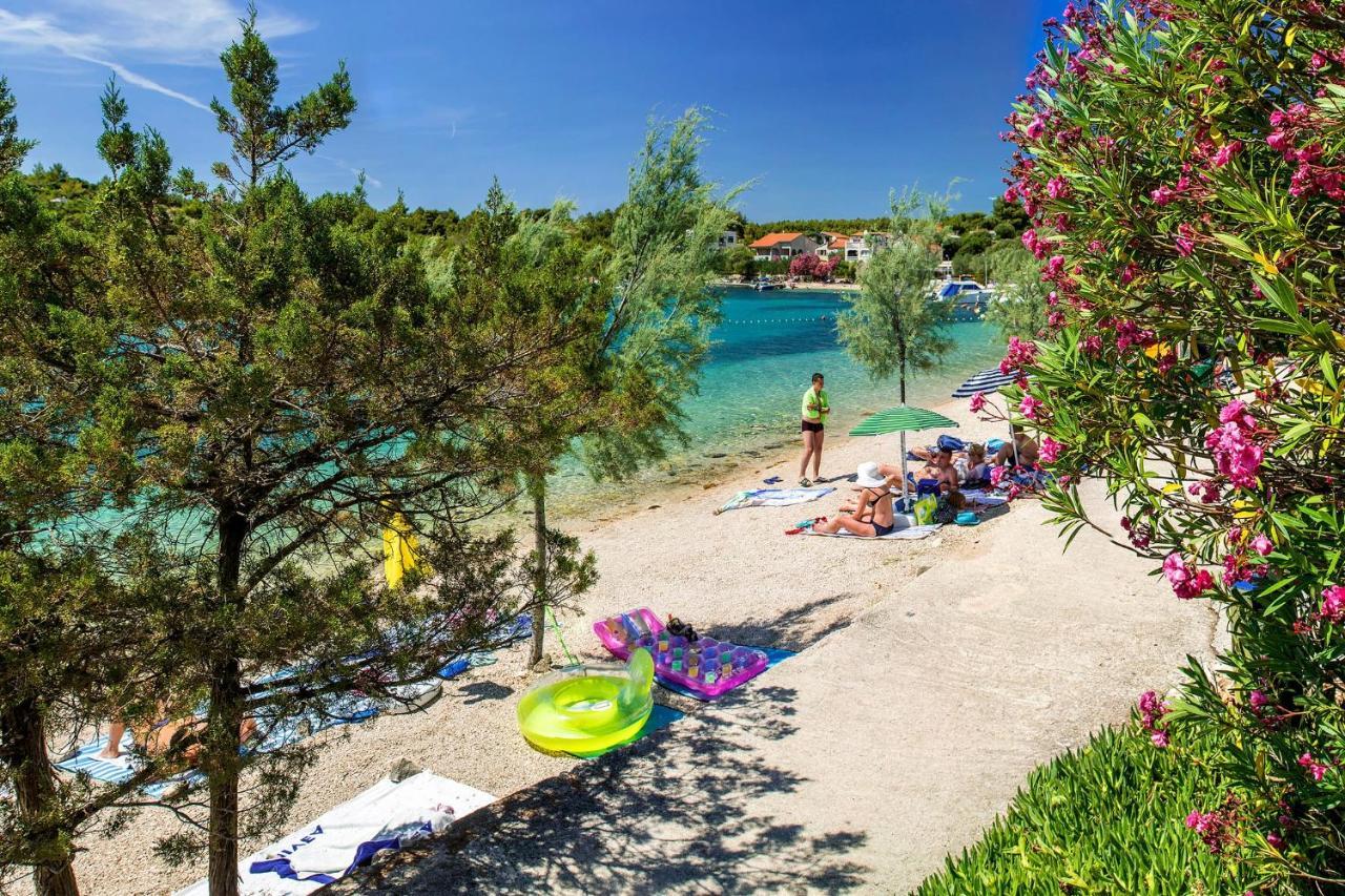Apartments By The Sea Grebastica, Sibenik - 4881 Baselovici Exteriér fotografie